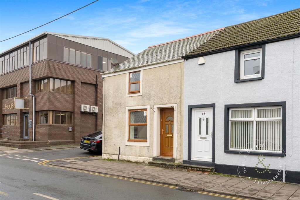 Cardiff Road, HernCrabtree (3).jpg