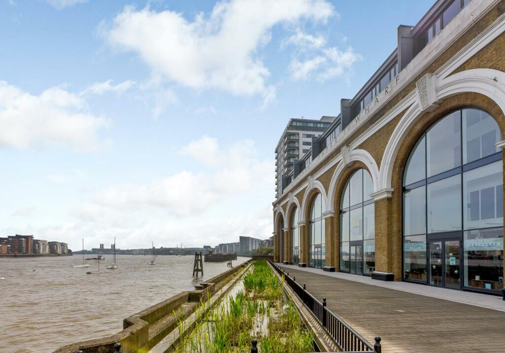 8381916-exterior12-800.jpg