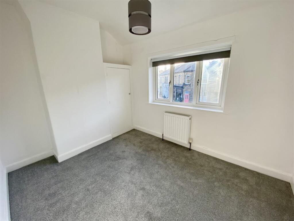 Bramleys Estate Agents - Knowl Road - Mirfield (10