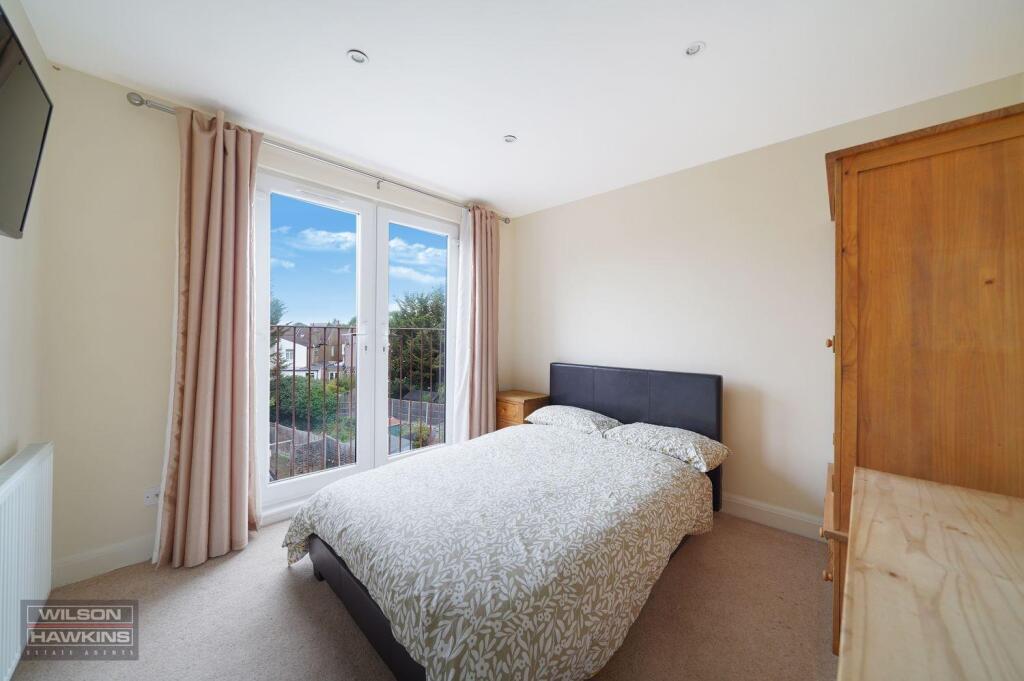 35 Welldon Crescent - fsrSCVbnDXYhmsmDaRs3.jpg