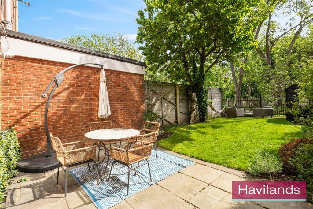 Blenheim Close-19.jpg