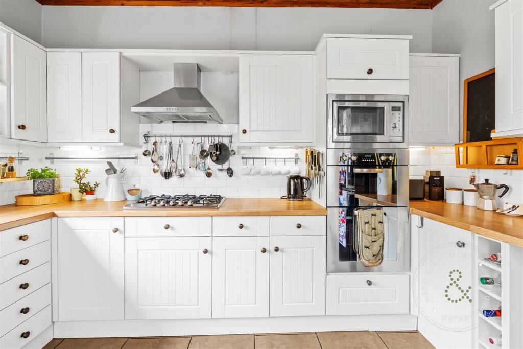 Balaclava Road, HernCrabtree (14).jpg