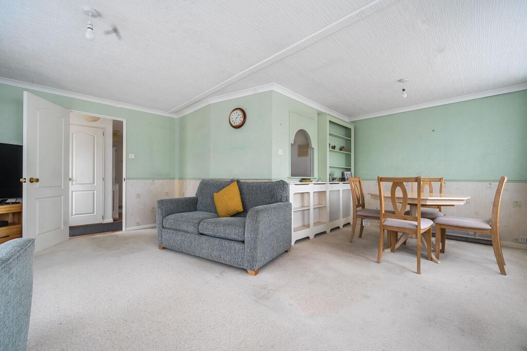Living room/ Dining room