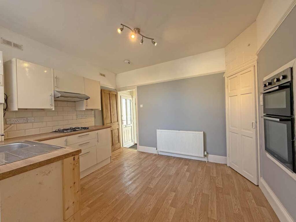 Renown Street 2 - Kitchen 2.jpg