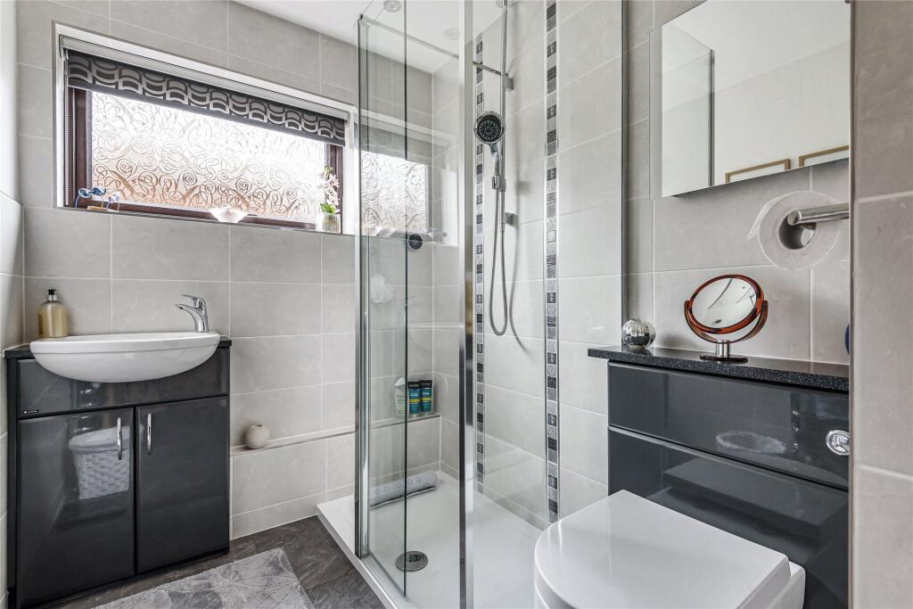 Family Shower Room