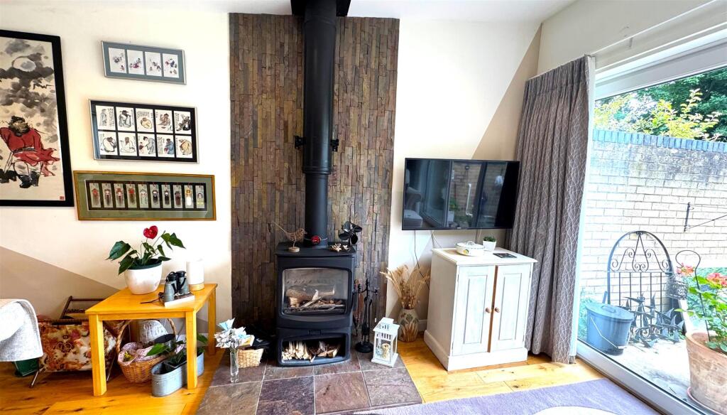 New log burner photo.jpg