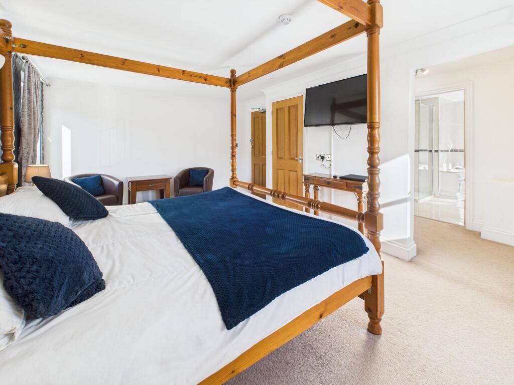 Guest room