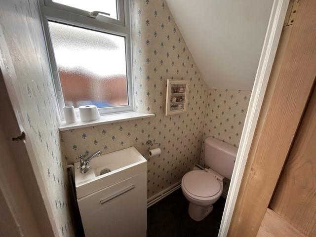 Downstairs WC.jpg