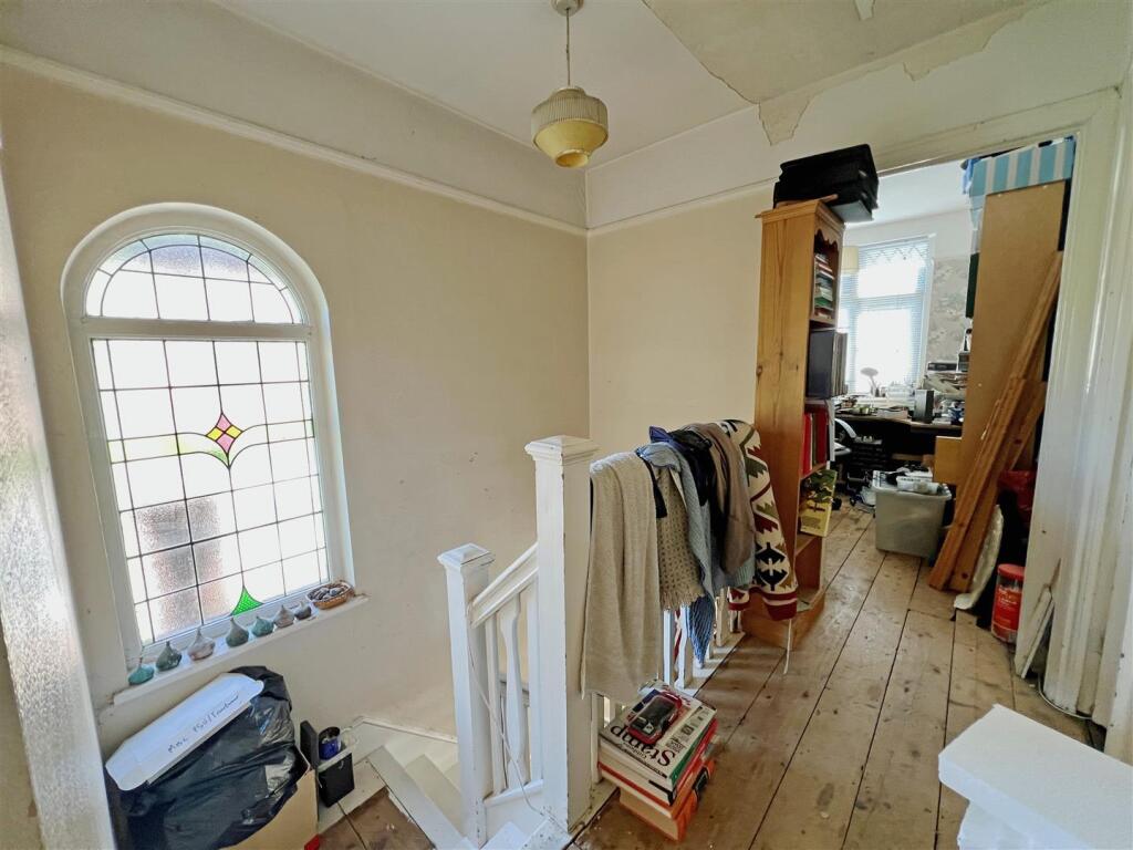 6 - Semi-detached House for Auction, Filton Park.j