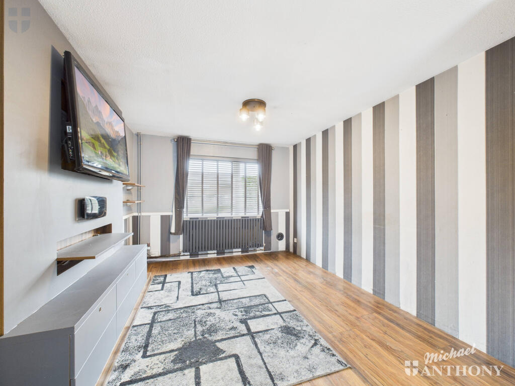 CAM03218G0-PR0779-STILL005