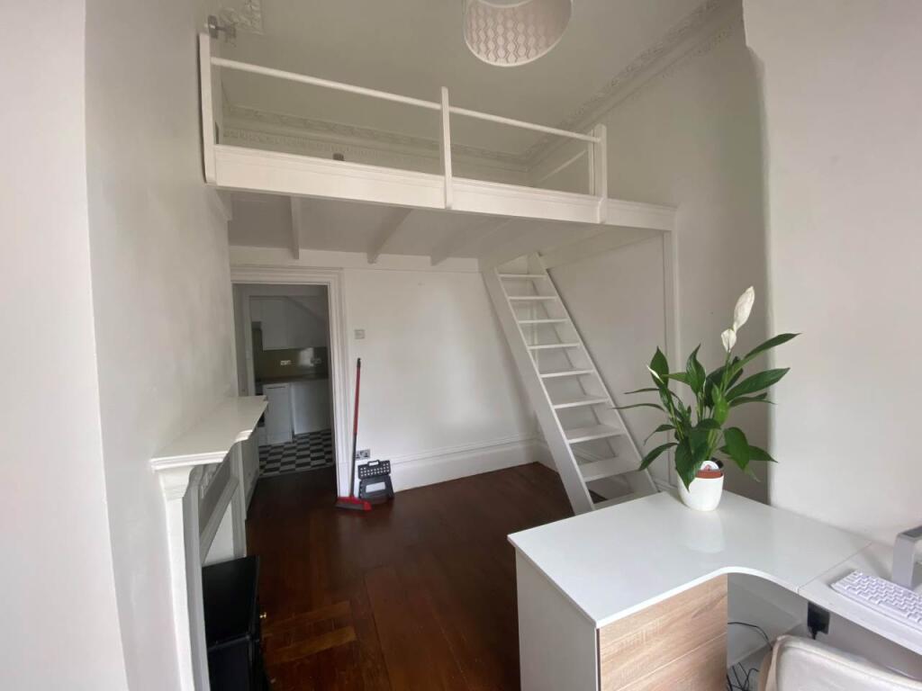 studio bed area
