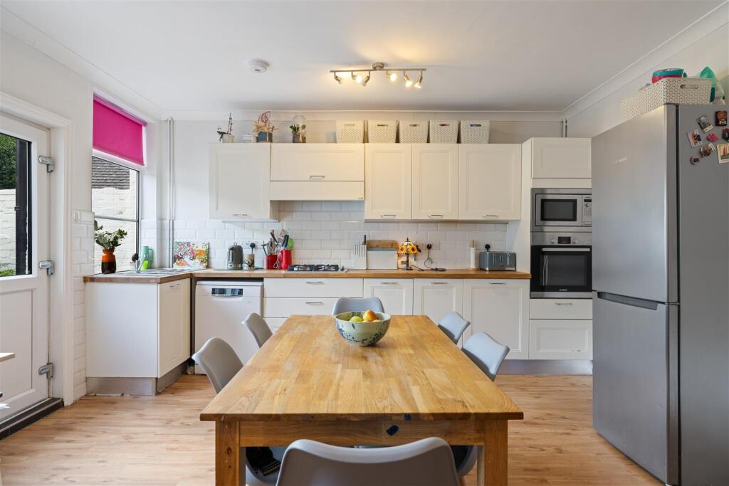 Kitchen / Dining