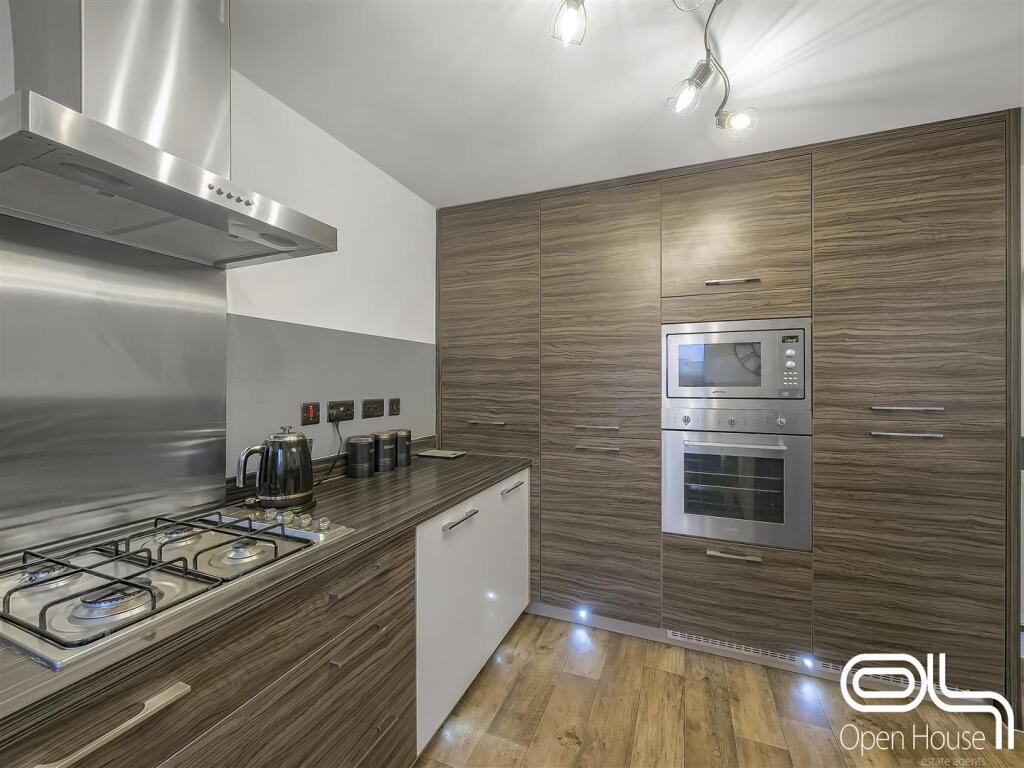 Henley Grove (3).jpg