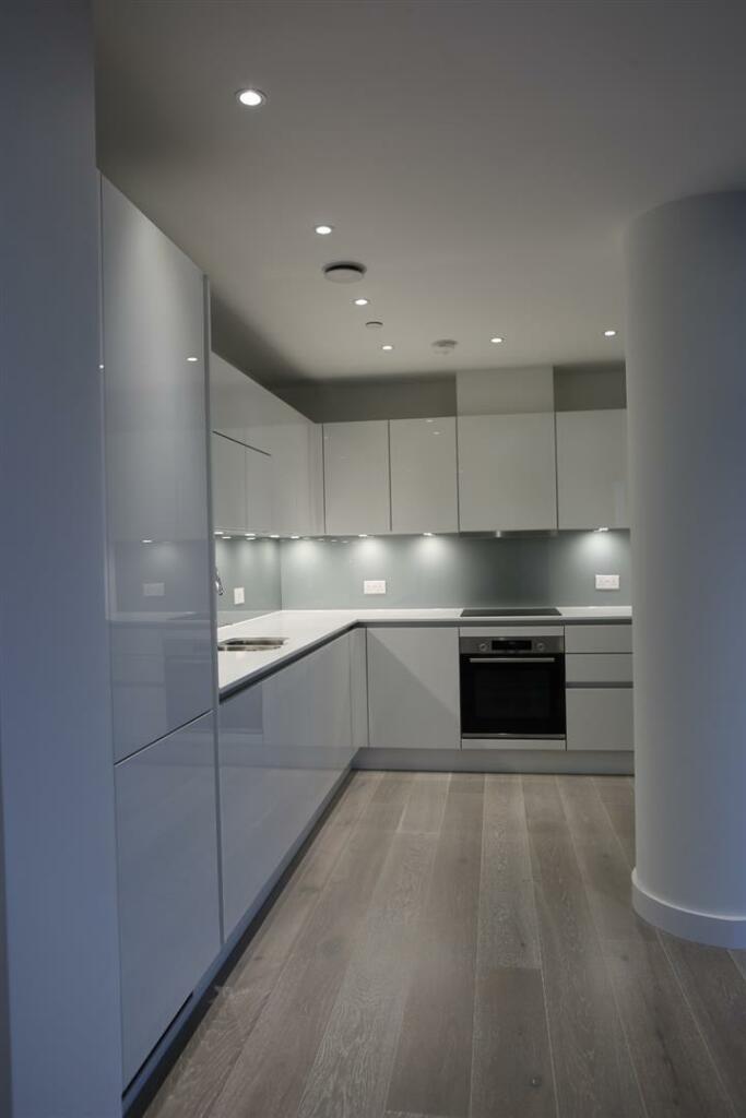 Kitchen11.JPG
