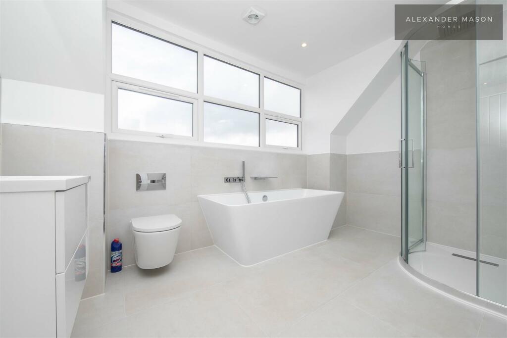 Bed 2 En-suite