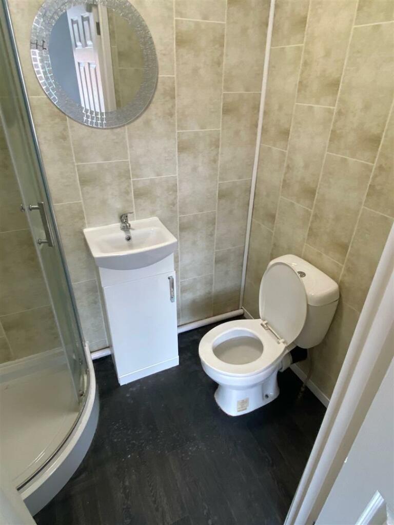 Room 5 (3).JPG