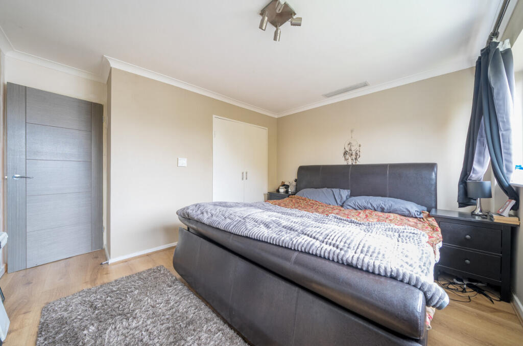 1369959-3-6902005...