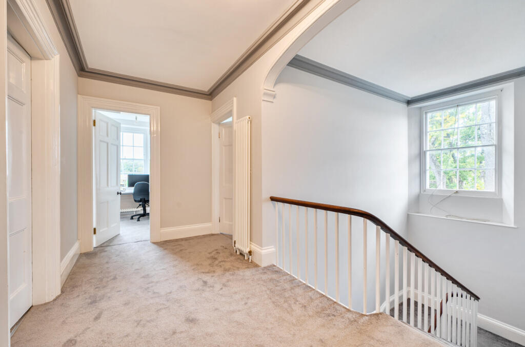 1371578-8-68f792d...