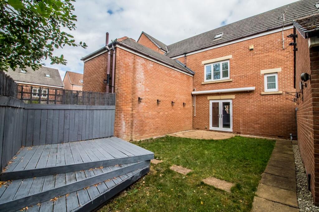 Rear External Pic 2.