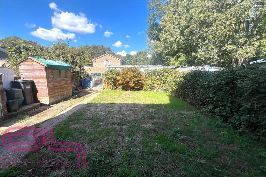 Staines Rd - Garden.jpg