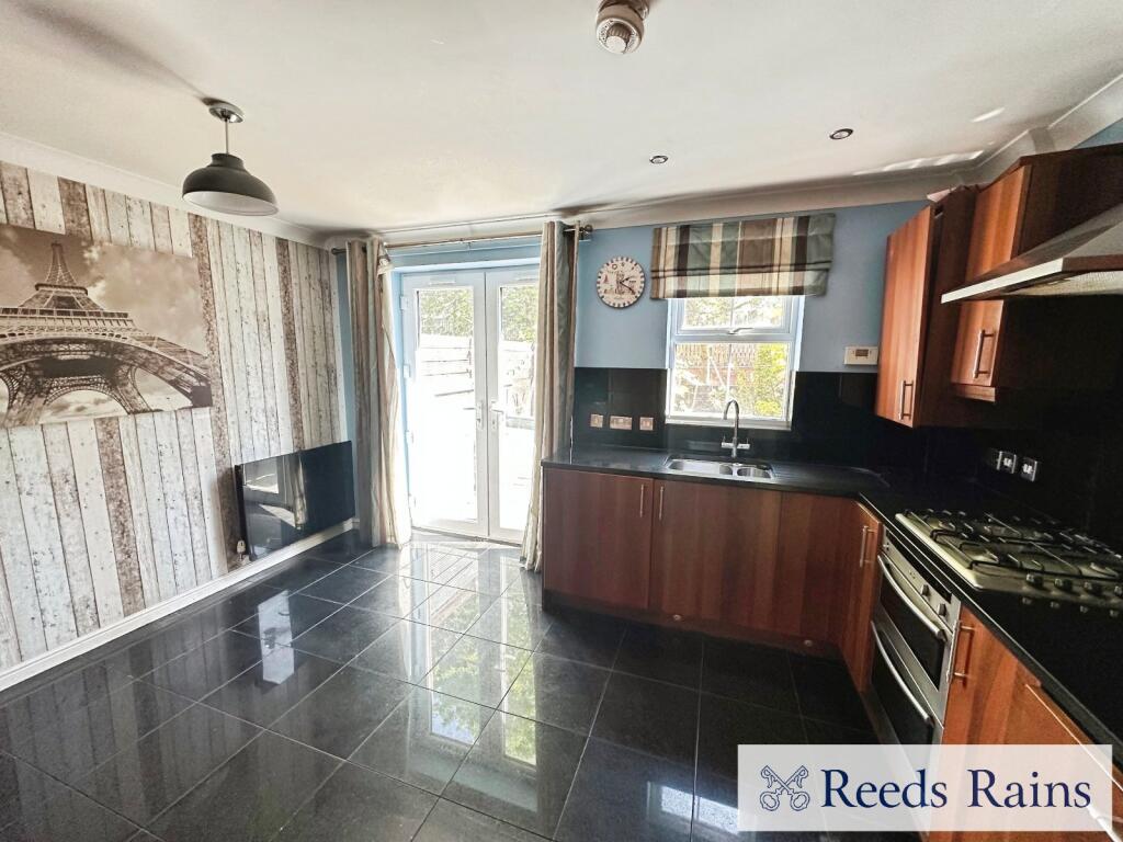 Kitchen/Dining Area