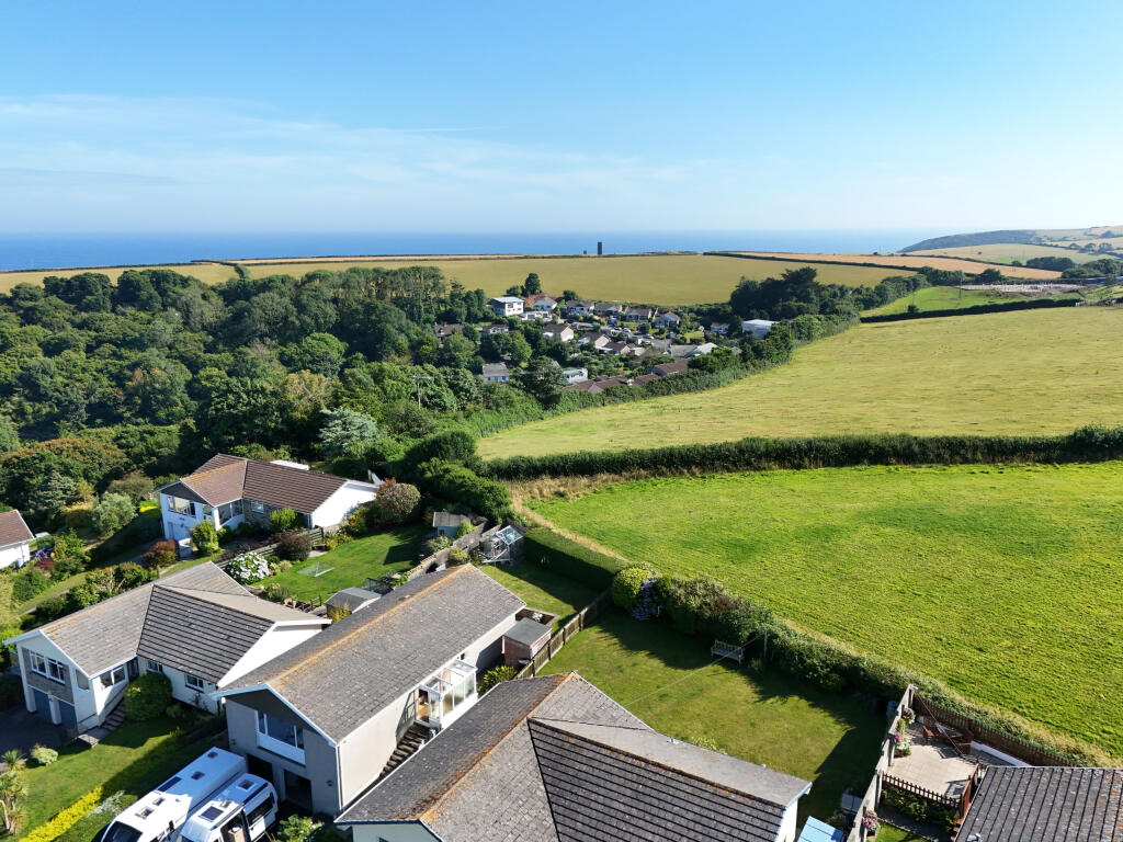 49_drone view to sea