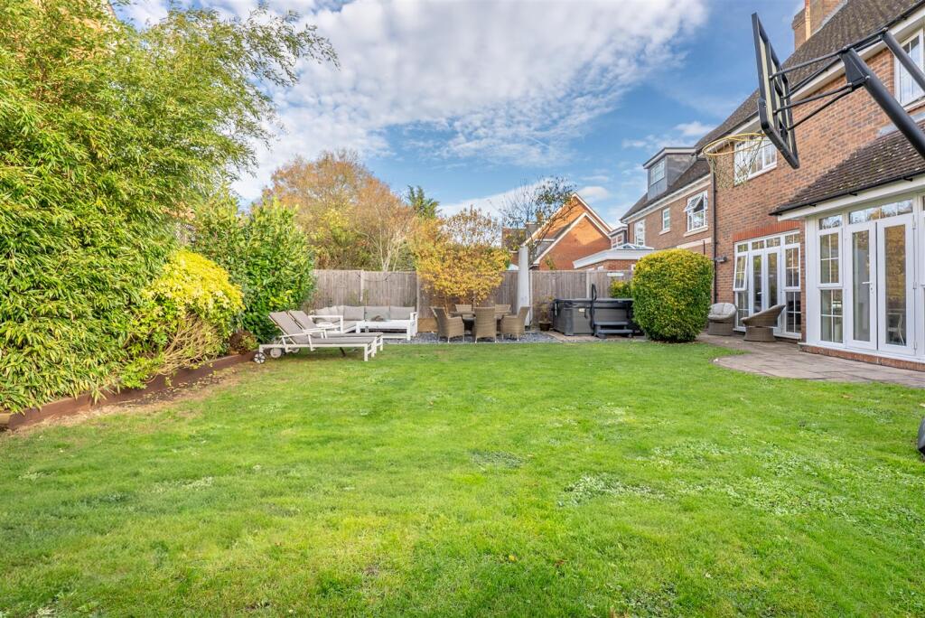 Brook Farm Close-42.jpg