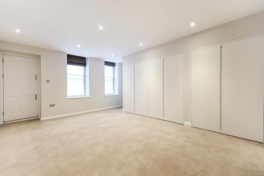 Ph1_976100_edited...