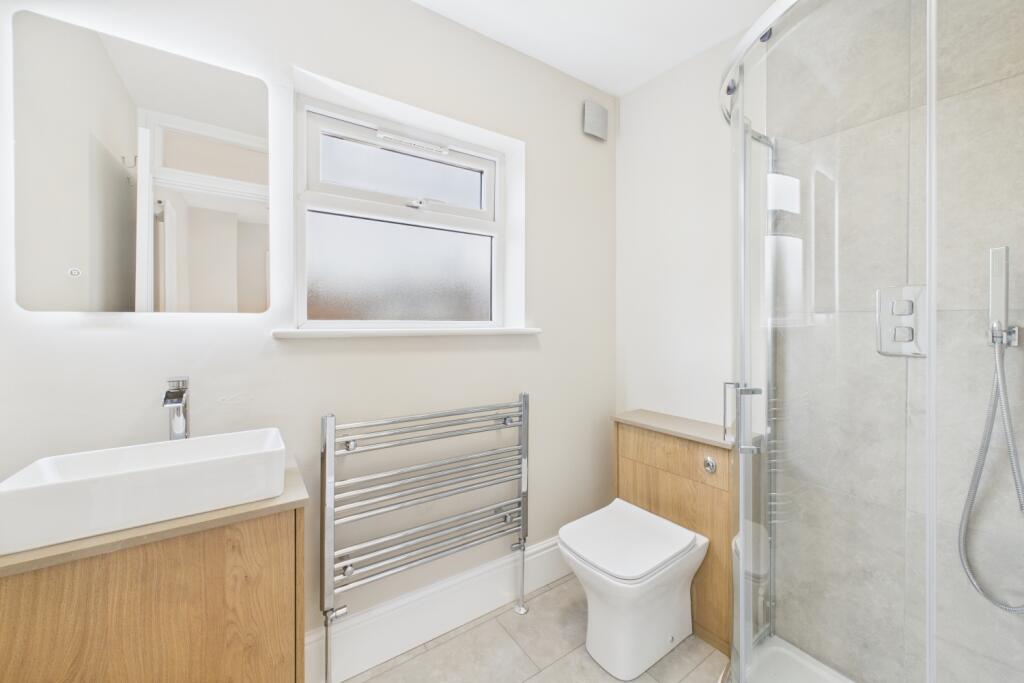 CAM03162G0-PR0343-STILL013