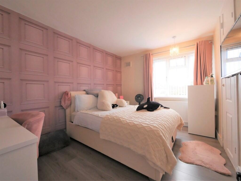 BEDROOM2