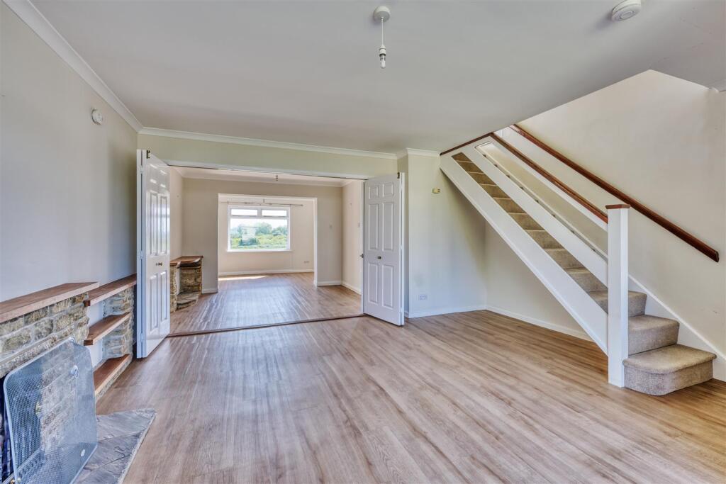 11-1 Fotheringhay rd