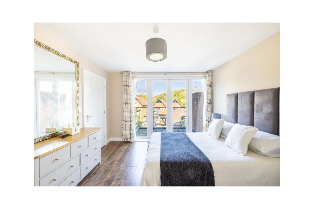 Roundburrow Close, Warlingham, CR6