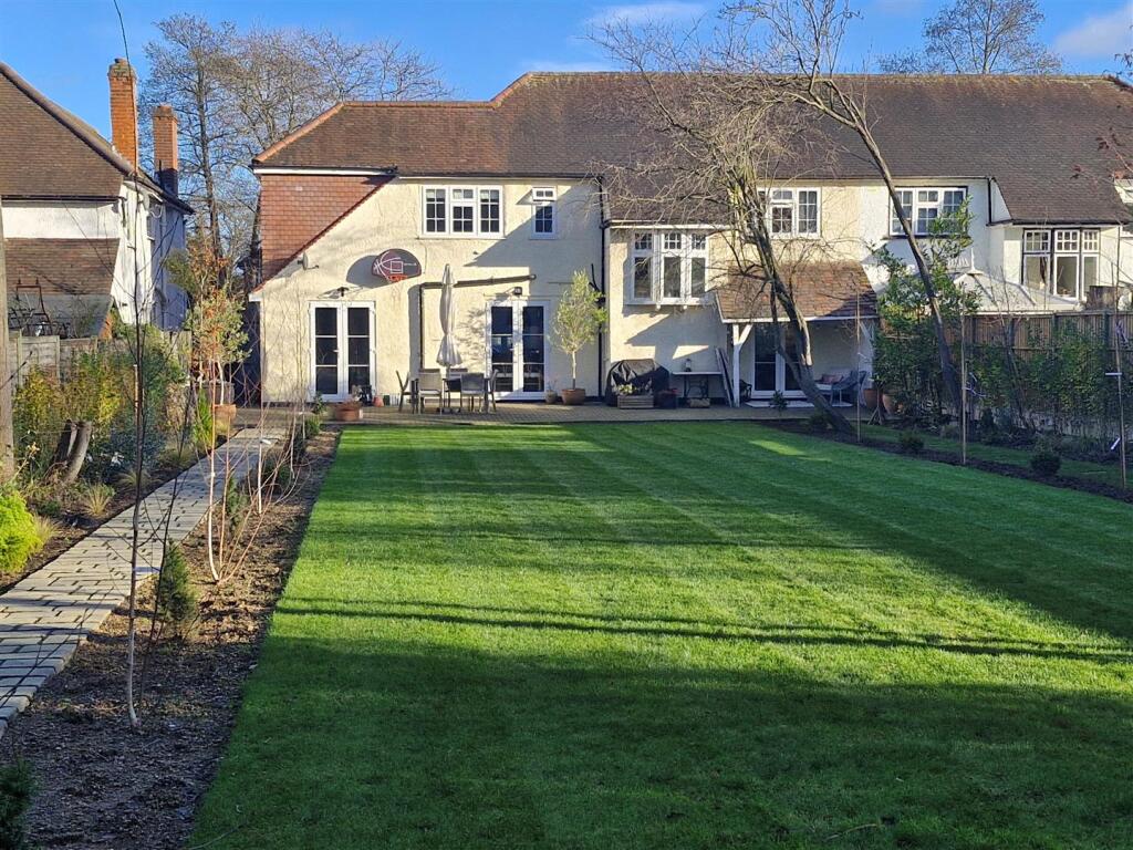 rear gdn.jpg