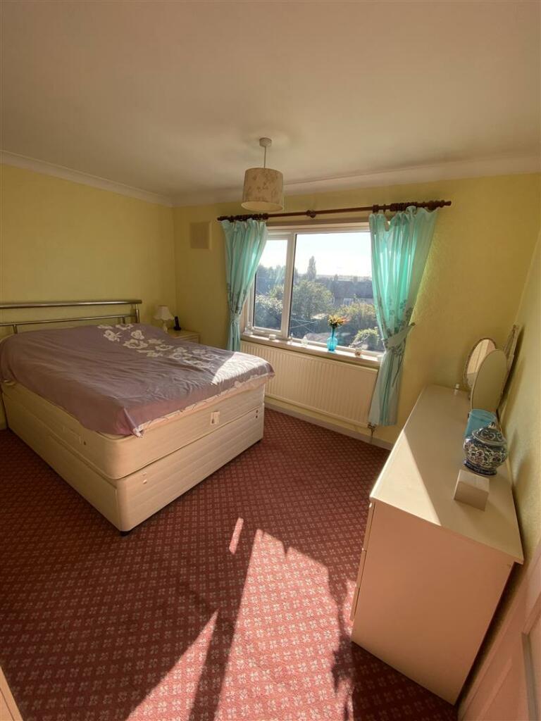 Bedroom no. 1 rear double: