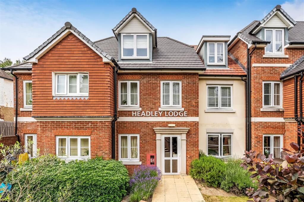 LEATHERHEAD ROAD, ASHTEAD, KT21 2TP
