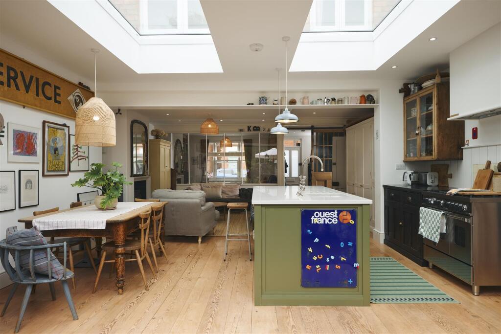 Kitchen Dining C.jpg