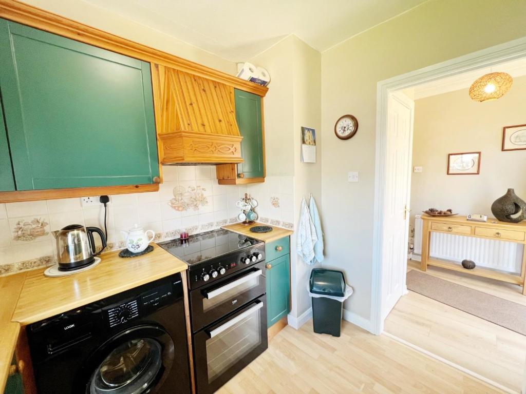 Kitchen 3.jpg