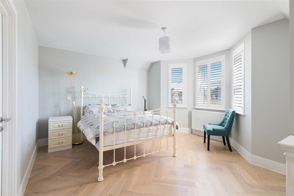 BRUNSWICK CLOSE,6  (4).jpg