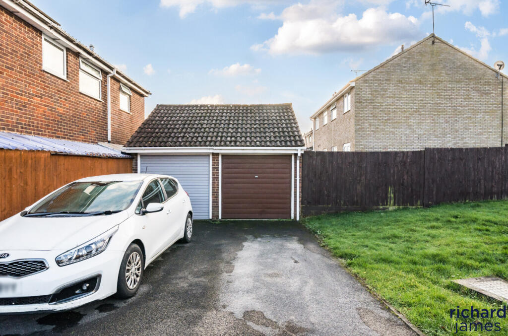 01bc6a95d0f54aeab65a5c164aef2f74