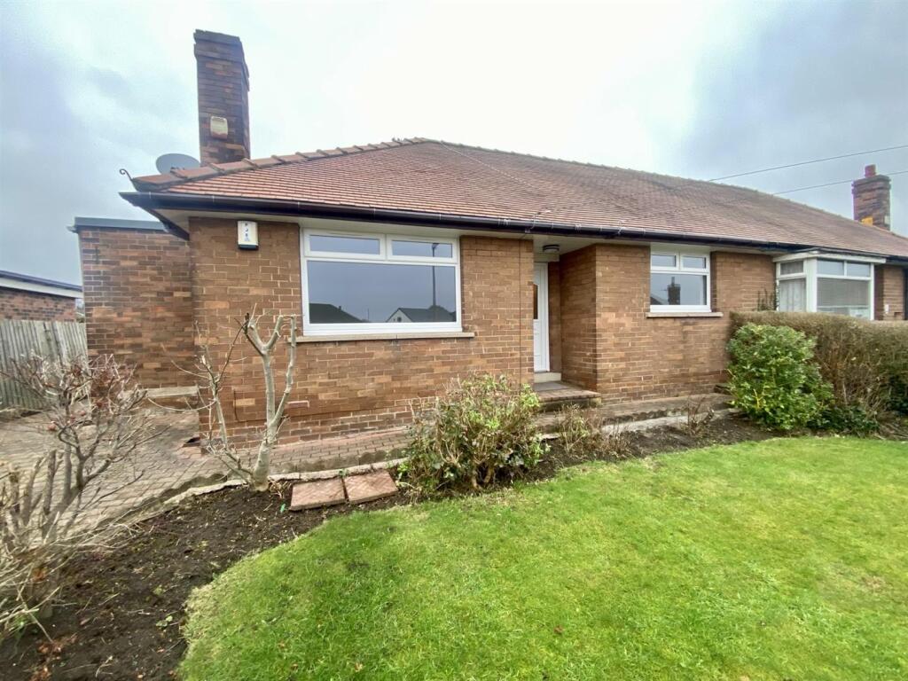 Bramleys Estate Agents - Hepworth Drive - Mirfield