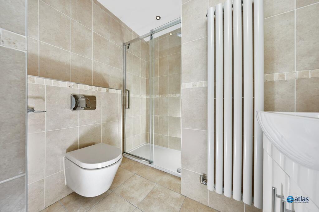 Bedroom 3 - En-suite