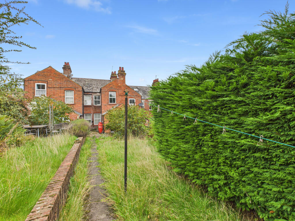 CAM02909G0-PR0497-STILL013