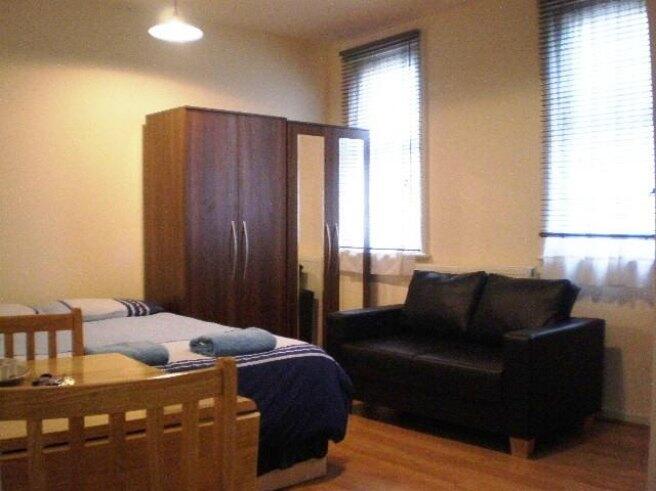 brondesbury-park-nw6-7ay-981176