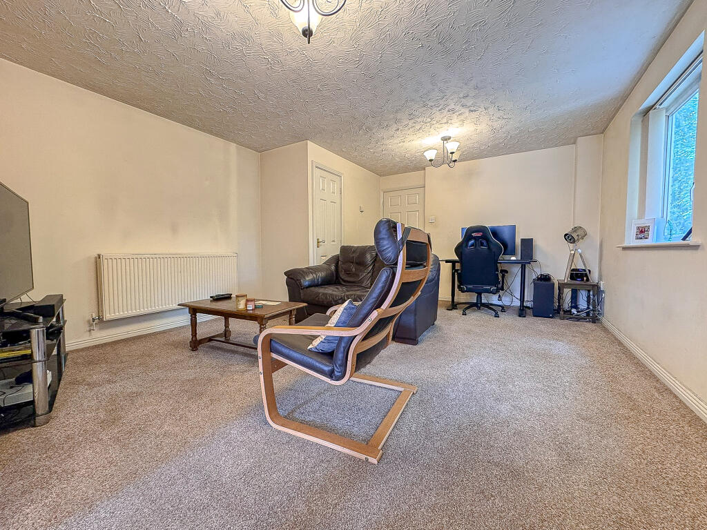 Living Room (2)
