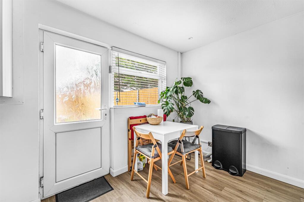 Kitchen / Breakfast Space