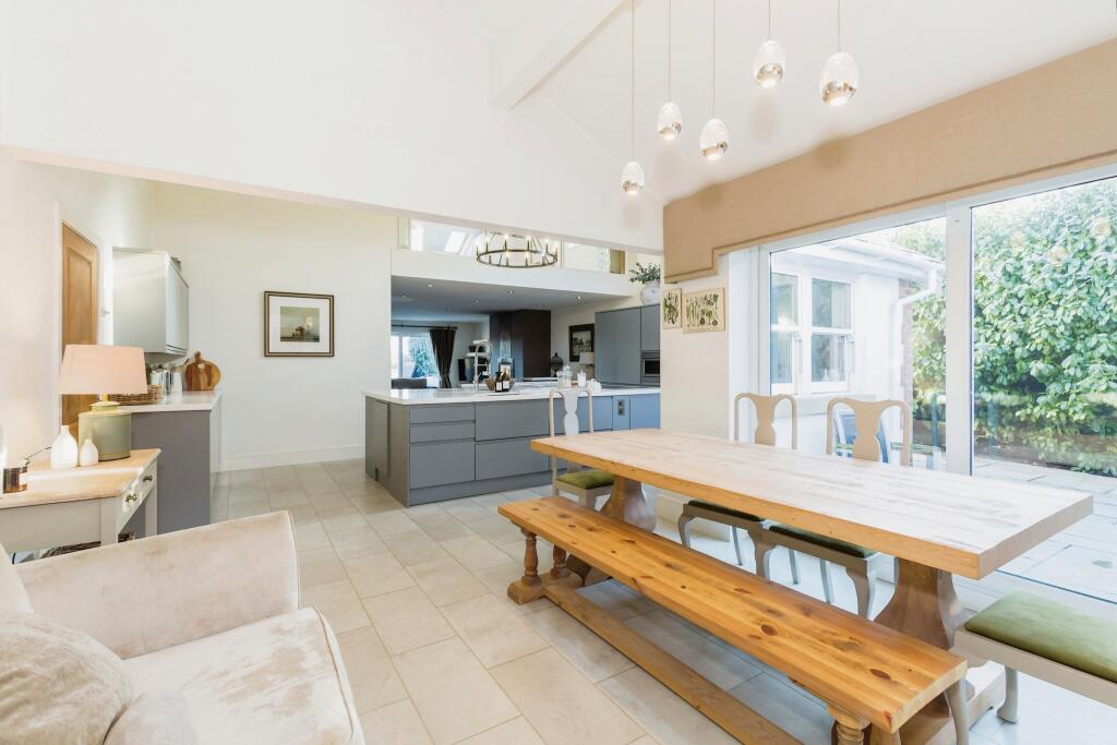Kitchen/breakfast 