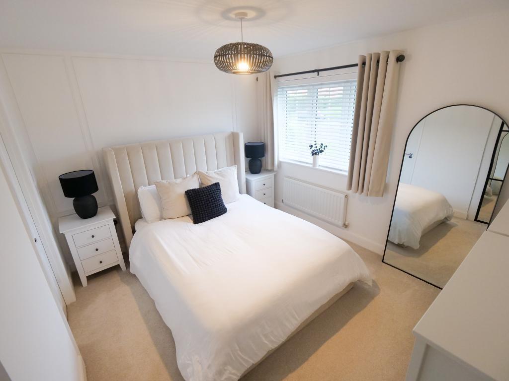 Master Bedroom Dual Aspect