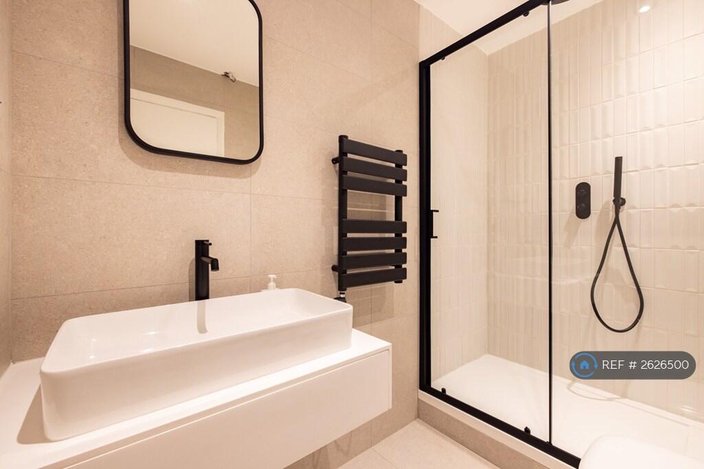 Bathroom - Floating Counter