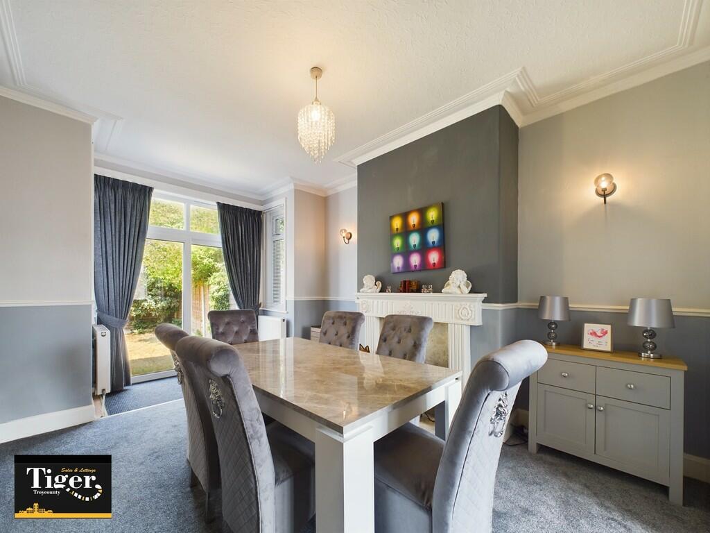 CAM02176G0-PR0311...