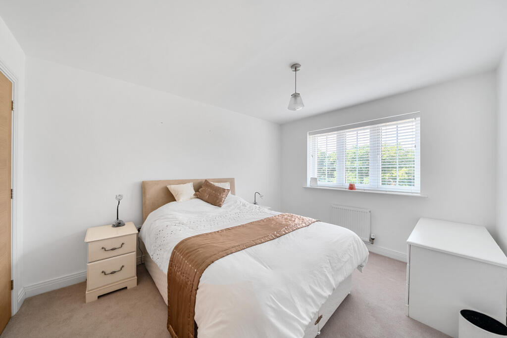 1345293-15-68aee1...